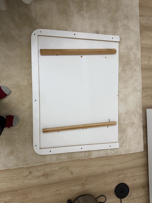 Кухонный стол белый