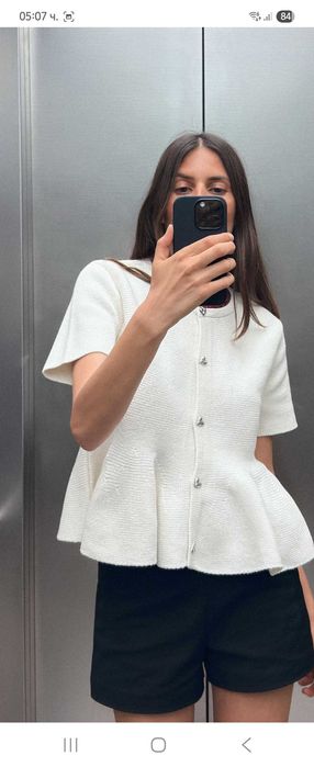 Zara трикотажна жилетка с пеплум Л-ХЛ размер