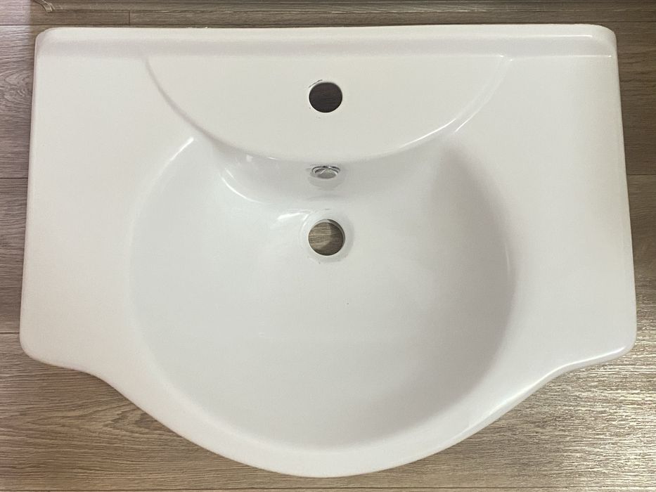 Продается раковина новая 65х48