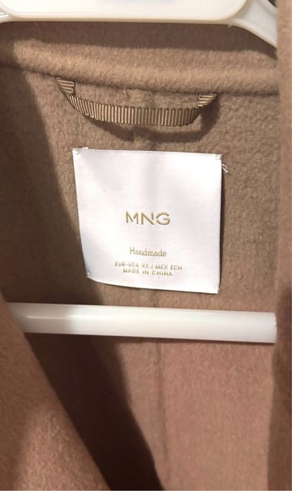 Пальто без пояса  Mango