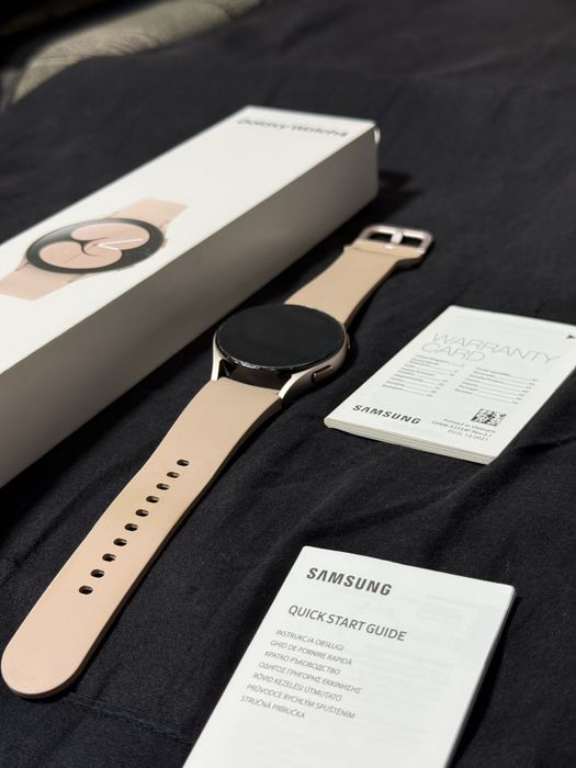 Samsung Galaxy Watch 4 (Rose Gold