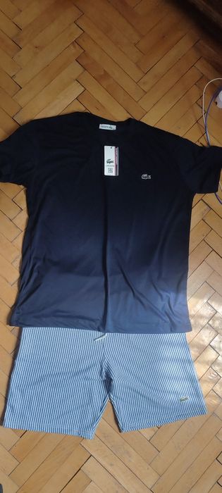 Compleu Lacoste nou !!!