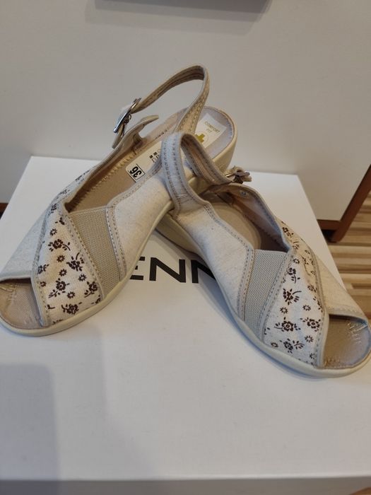 Стилни и удобни пантофи