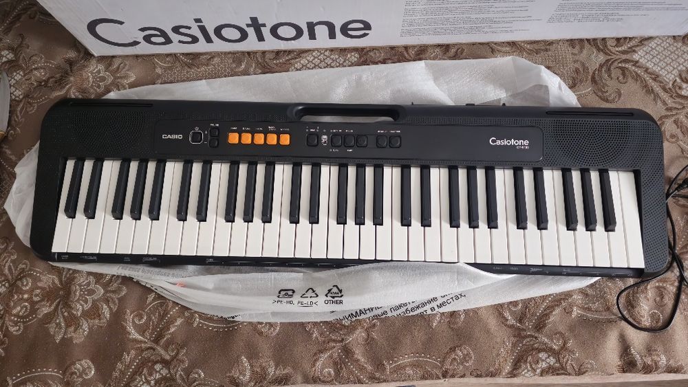 Продается синтезатор CT-S100