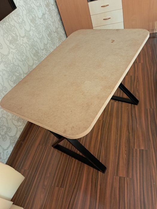 Продам стола новых из МДФ