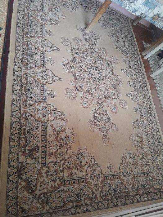 Гилам сотилади холати яхши