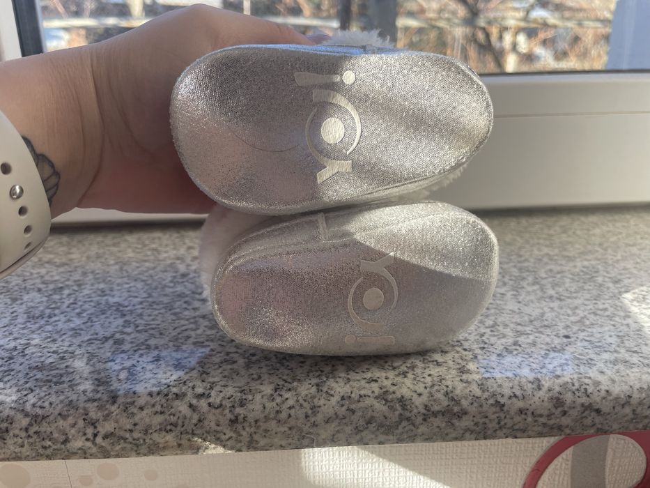 Бебешки буйки чисто нови