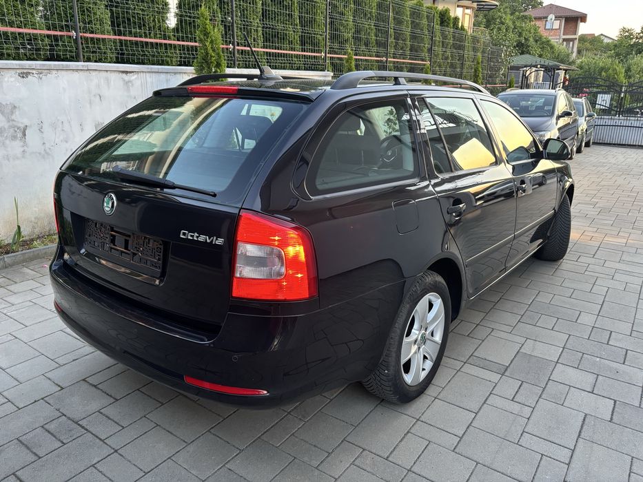 SKODA Octavia 2012 — imagine 4