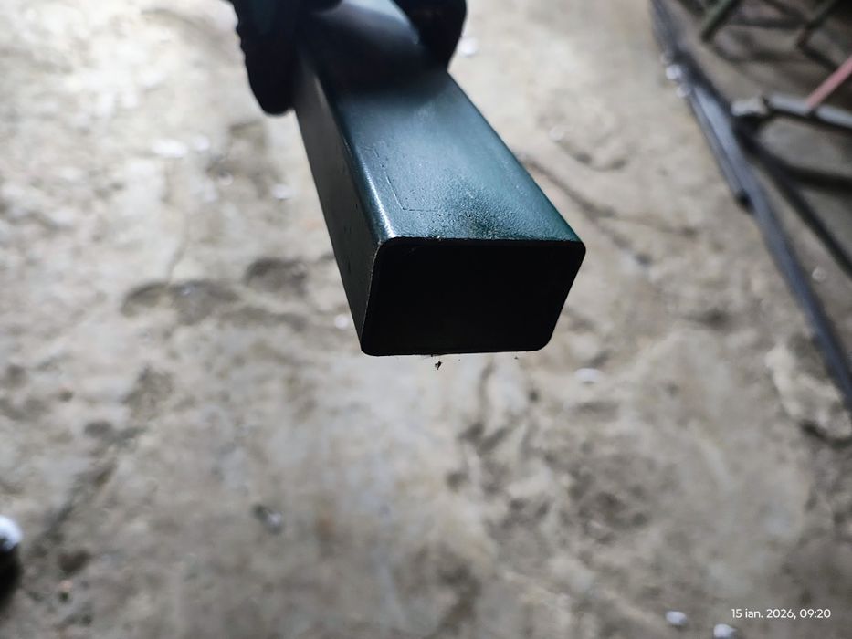 Stâlpi fier pt  gard