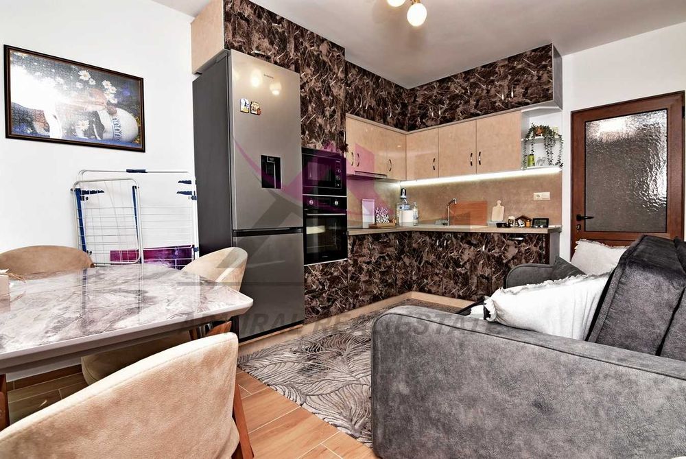 Продава се Двустаен апартамент в Варна, Възраждане 1 - 55 кв.м за 2510 €/кв.м - Снимка #2