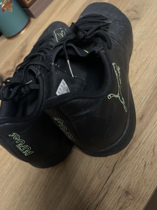 Vand adidas predator si puma future