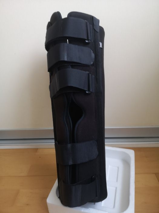 Orteza fixa de genunchi atela de imobilizare  genunchi