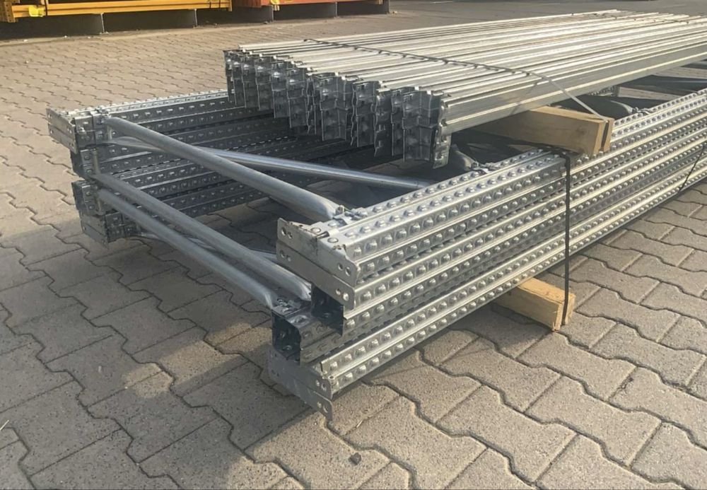 Rafturi metalice industriale