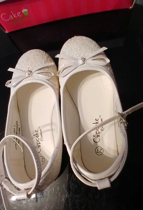 Официална рокля и обувки