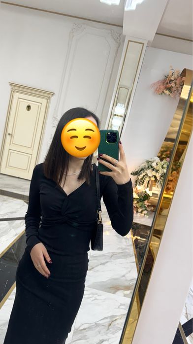 Продам очень красивое черное платье размер S (42)