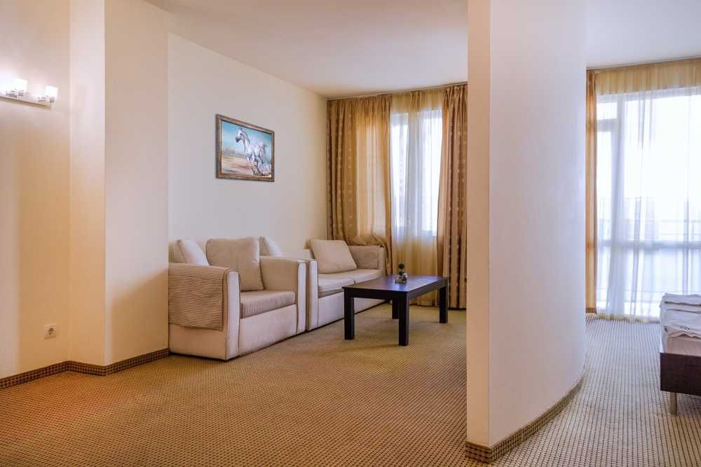 Продава се Хотел в к.к. Слънчев бряг - 2796 кв.м за 602 €/кв.м - Снимка #11