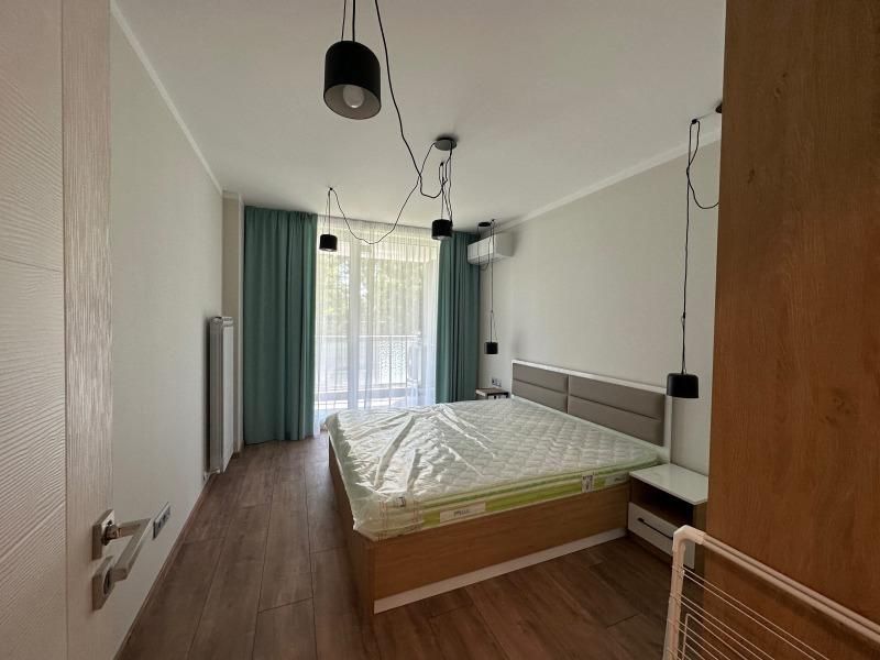 Дава се под наем Двустаен апартамент в София, Банишора - 66 кв.м за 664 € - Снимка #2