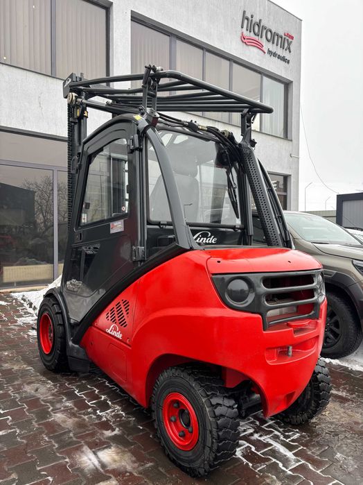 Stivuitor - Motostivuitor Linde H30D-02 Cabină An fabricație: 2008