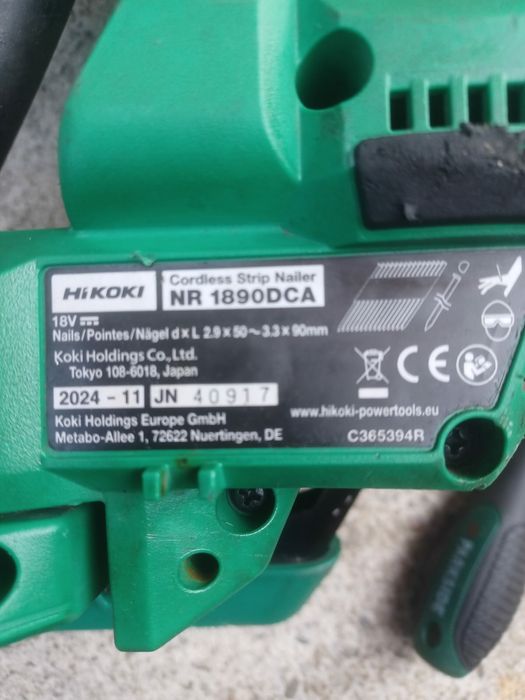 pistol de bătut cuie HiKOKI NR 1890DCA 18 v an 2024. se vinde doar corpul