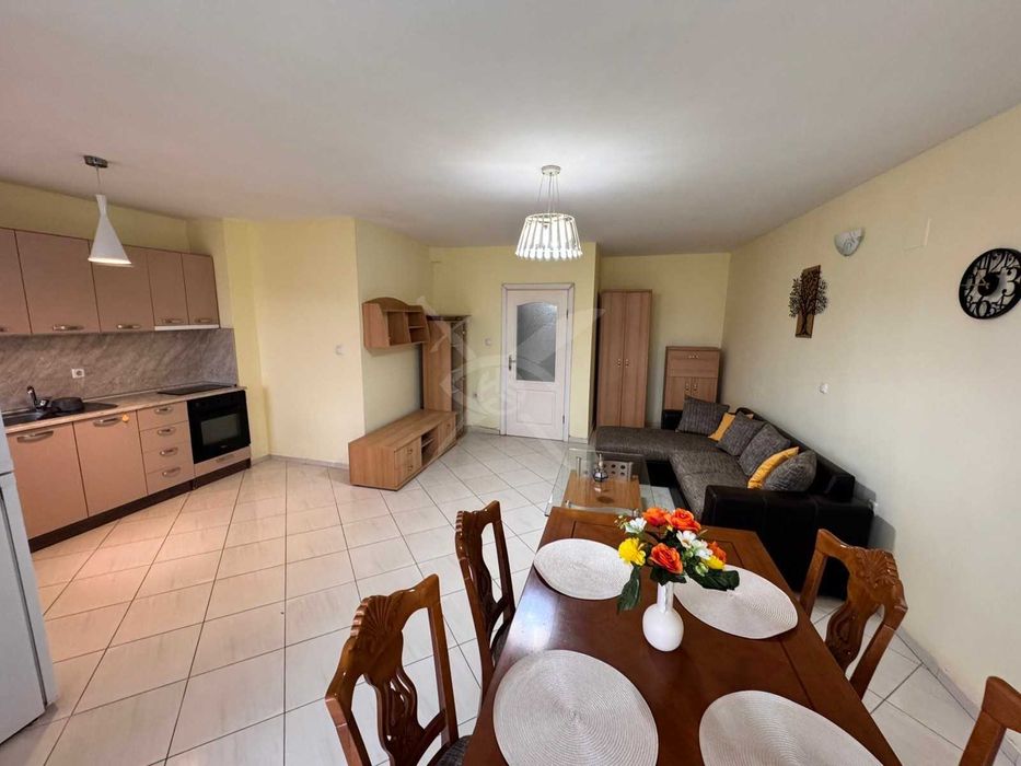 Дава се под наем Тристаен апартамент в Пловдив, Кършияка - 110 кв.м за 548.25 € - Снимка #10