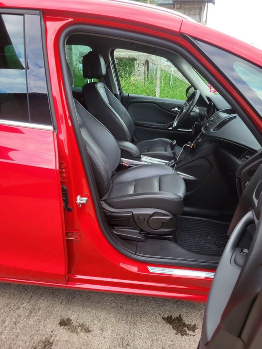 Opel zafira tourer 2l diesel 195 cp biturbo  an fabrica 2014
