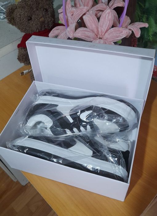 Продам красовки новые