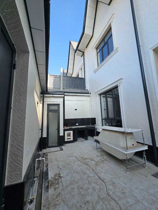 Сергели.Хонобод. Продам отличный новый 5 комнатный дом на  1.5 сотках.