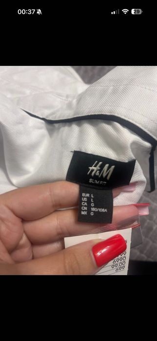 Cămașa H&M nouă cu eticheta