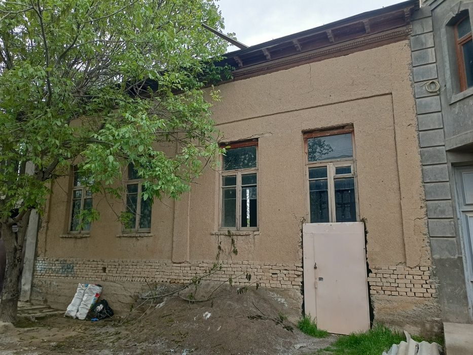 Uchastka sotiladi 3.5 sotih nazarbek harakat mahalada