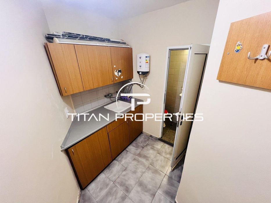 Дава се под наем Магазин в Бургас, Център - 34 кв.м за 255 € - Снимка #6