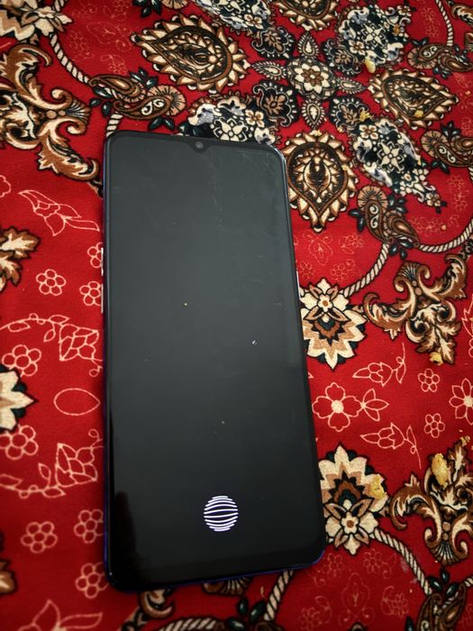 Продам смартфон Оппо Рено 3