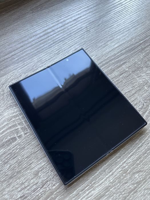 Samsung Galaxy Z Fold 6 512GB сив + подарък S pen fold
