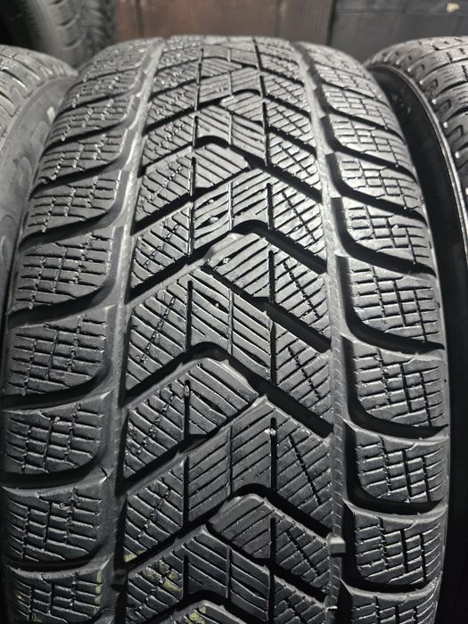 Anvelope 235/50 R18 PIRELLI de iarna