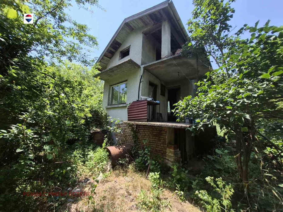 Вила за продажба местност Дрибак. с. Николово