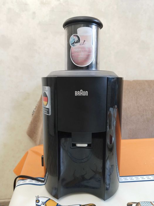 Соковыжималка Braun J300 черный