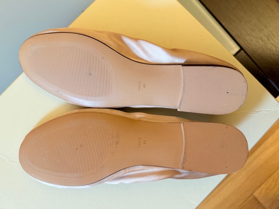 Сатенени обувки Mango