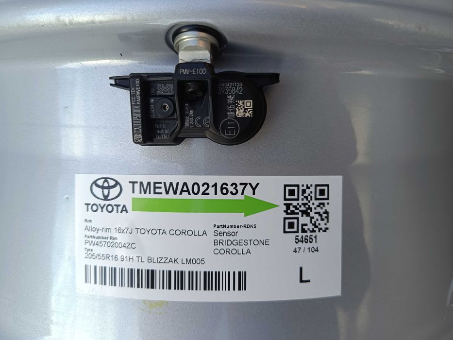 ОРИГИНАЛНИ джанти 16 ' цола 5x114,3 TOYOTA COROLLA AURIS / ТОЙОТА Корола Аурис + датчици