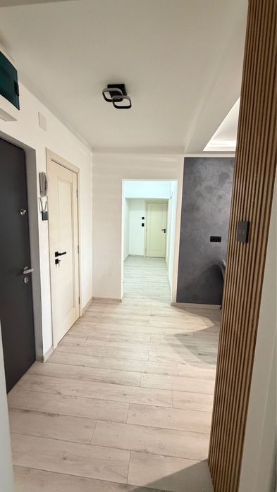 Apartament cu 3 camere de vanzare!