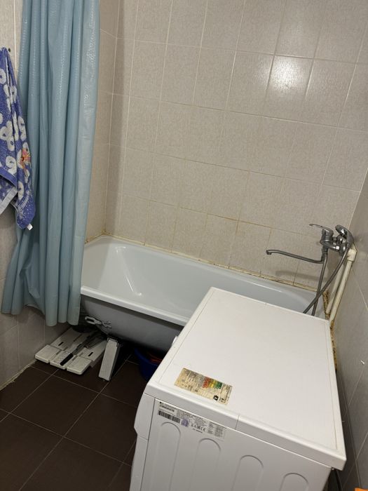 Продаю 1-комн малосемейку