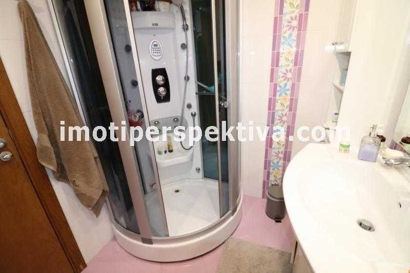 Продава се Тристаен апартамент в Пловдив, Кючук Париж - 120 кв.м за 1584 €/кв.м - Снимка #12