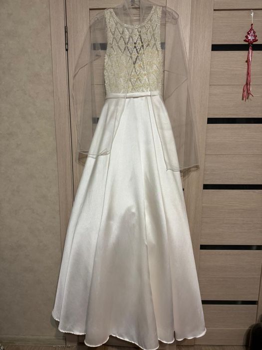 Платье вечернее размер 42-44