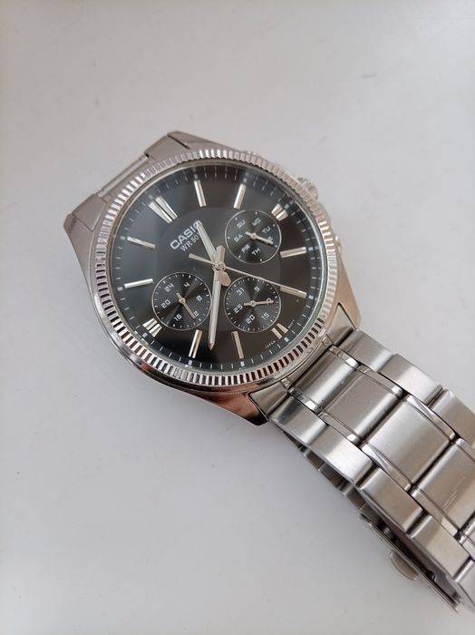 Casio сағаты сатылады