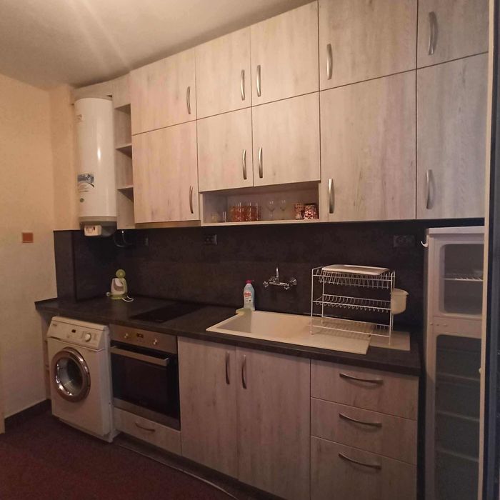 Продава се Тристаен апартамент в Казанлък - 100 кв.м за 1173 €/кв.м - Снимка #2