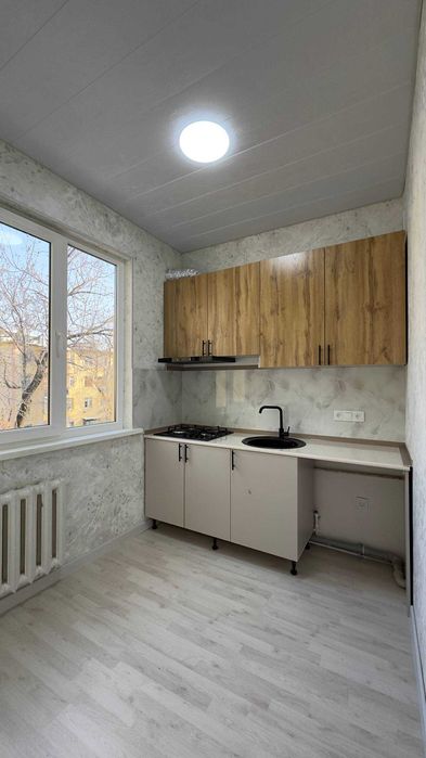 Продается квартира в Яшнабадском районе Авиасозлар-3, 2х ком 3-этаж