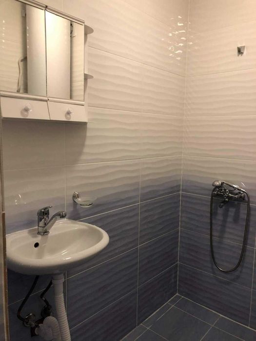 Дава се под наем Двустаен апартамент в Бургас, Меден рудник - зона А - 57 кв.м за 175 € - Снимка #3