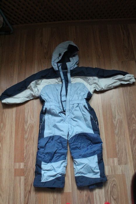 Продам Детский зимний комбенизон