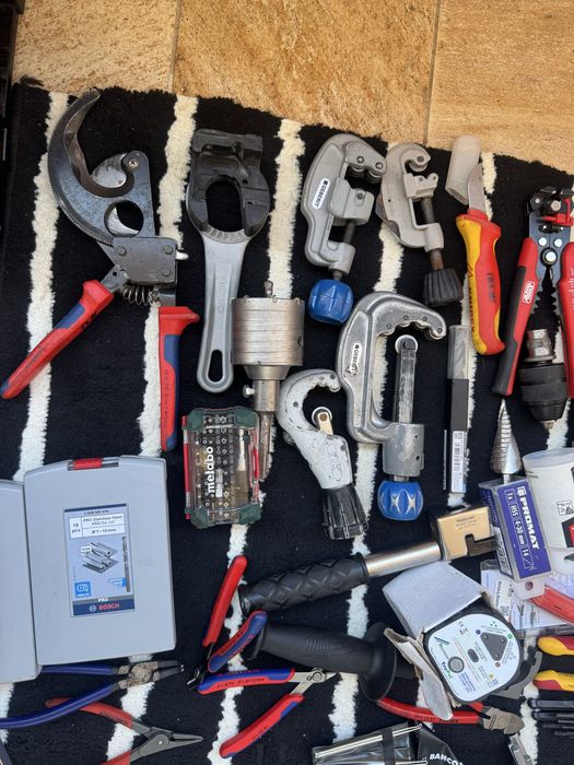 Diferite  scule , knipex , wera, wiha , bosch , geberit ,zebra ,wurth