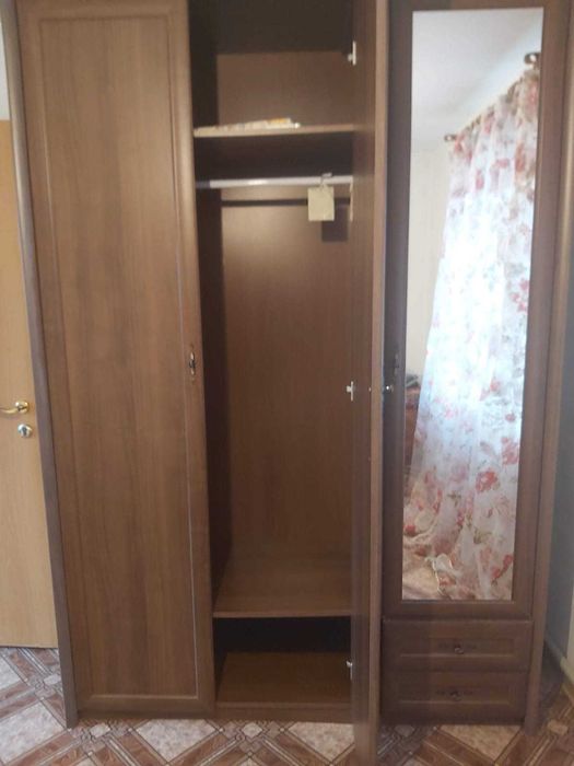 Платяной шкаф для одежды
