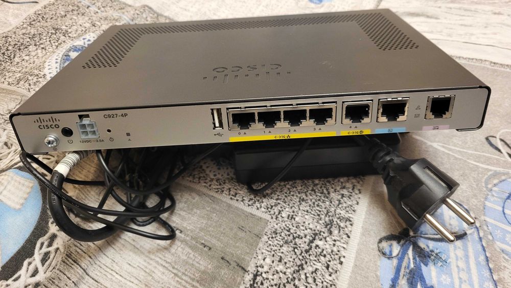 Cisco C927-4P Router isr 900 serie ca nou