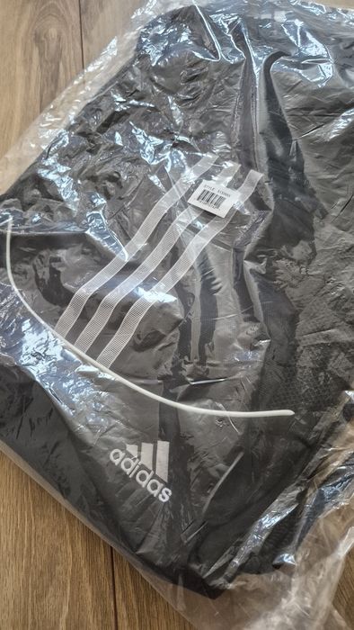 Adidas черно-бяла раница унисекс